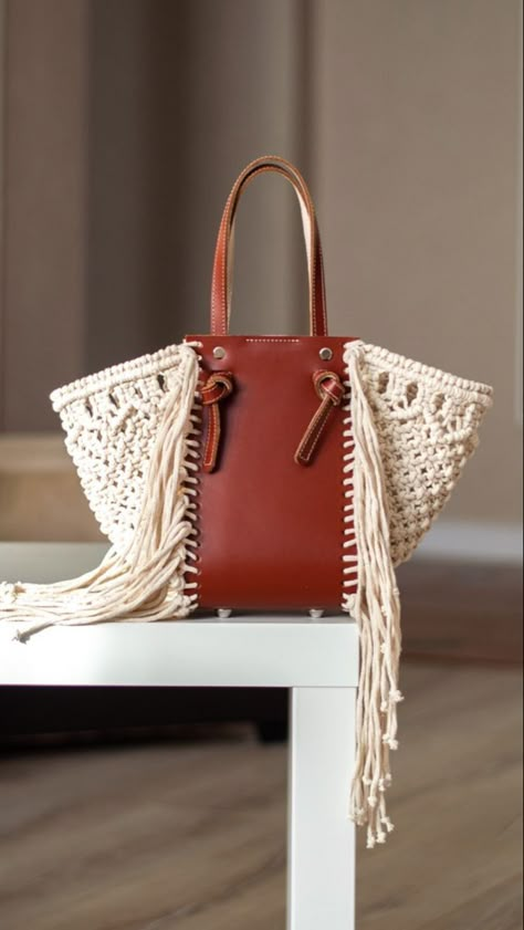 Crochet Boho Bag, Macrame Purse, Sac Diy, Fall Crochet Patterns, Bag Pattern Free, Potli Bags, Crochet Handbags Patterns, Macrame Patterns Tutorials, Boho Bags