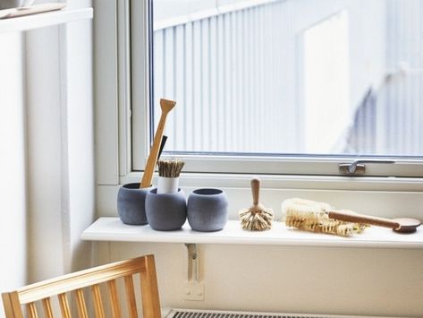 Iris Hantverk Soft Concrete High Bowl - add a small amount of plastic to the concrete to make it "soft" Shelf Under Window, Window Ledge Ideas, Kitchen Window Blinds, Ladder Shelf Diy, Nordic Homes, Window Shelf, Diy Shelf, Iris Hantverk, Window Shelves