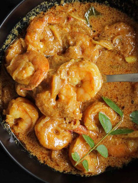 creamy Indian prawn curry(masala curry). Prawn Indian Recipes, Indian Prawn Curry, Prawn Coconut Curry, Punjabi Dishes, Prawn Gravy, Prawns Recipes, Almond Flour Pie Crust, Prawn Fish, Curry Masala