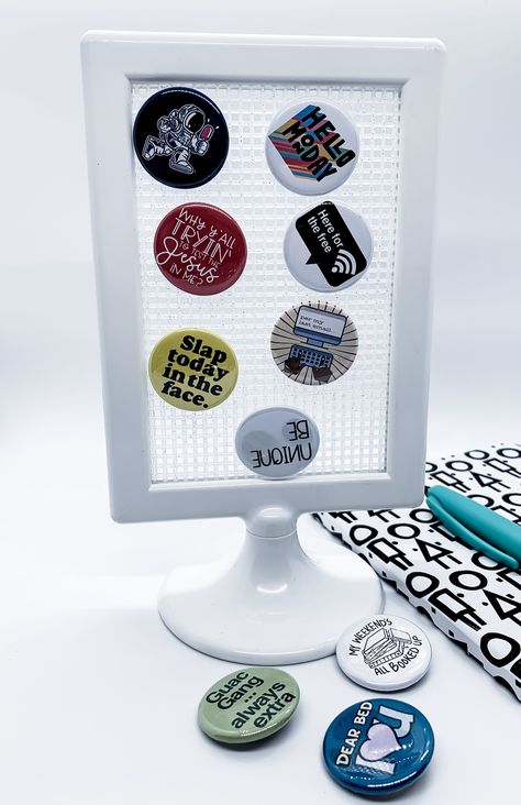 Button Pins Display, Button Pin Display Ideas, Craft Show Button Display, Button Display Ideas, Pinback Buttons Display, Button Pin Display Artist Alley, Merch Display, Button Display, Pins Badge Display