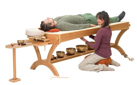 Monochord Table, 60 strings, with a sophisticated internal body, more brilliant overtones and a brighter bass and vibration. The tuning stability is 100% when the client’s weight is on the table. Sound Vibration, Reiki Room, Healing Room, Sound Bath, Sound Therapy, Healing Space, Spa Room, Therapy Room, Massage Room