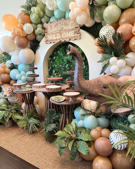 37+ Cutest Ideas For Safari Themed 1st Birthday Party [2024] Wild One Park Party, Safari Themed Birthday Party Boys, Jungle Theme Birthday Decoration, Safari Dessert Table, Jungle Theme Decoration Ideas, Jungle Theme Birthday Party Decorations, Jungle Safari Birthday Party Decoration, Jungle Theme Baby Shower Ideas, Safari Birthday Cake