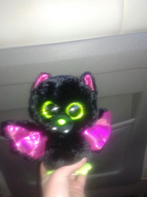 Halloween Beanie Boos, Boo Board, Ty Stuffed Animals, Ty Toys, Ty Beanie Boos, Beanie Boo, Beanie Boos, Need Friends, Halloween Bat