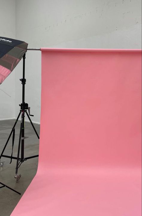 Pink Background For Photoshoot, Pink Aesthetic Photoshoot, Vintage Paris Aesthetic, Summer Aesthetic Vintage, Studio Photography Backdrop, Parisian Vintage, Pink Studio, French Aesthetic, Clothing Y2k