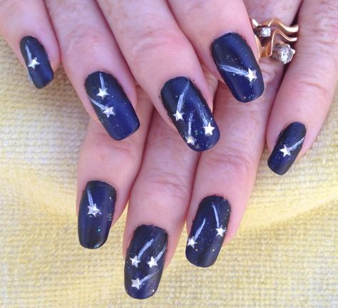 In honor of the Perseid meteor shower. Go stargazing and count your wishes!  Activity peaks in the early hours of Aug 12, but you don't have to wait until then. Under The Stars Nails, Luck Nails, Nail Chanel, Nails With Stars, Star Nail Designs, Mint Nails, Star Nail, Star Nail Art, Creative Nail Designs