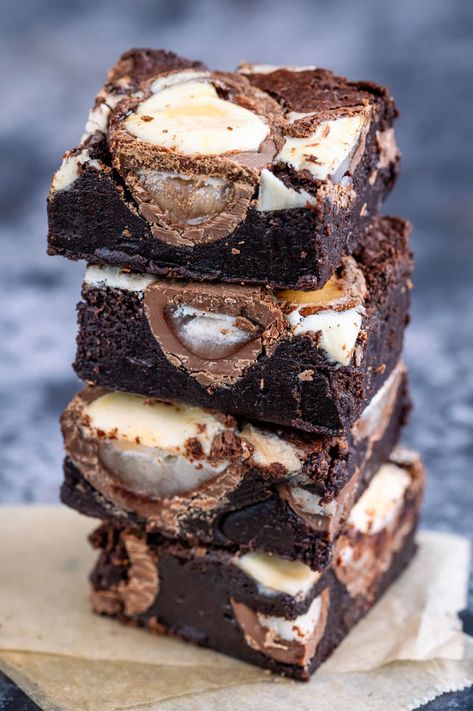 Indulge your sweet tooth with this decadent recipe for Creme Egg brownies in your air fryer. Perfect for Easter Spanish Chicken And Chorizo, Chorizo Stew, Greek Easter Bread, Easy Gingerbread Cookies, Spanish Chicken, Chicken Chorizo, Perfect Sugar Cookies, Best Sugar Cookie Recipe, Chickpea Stew