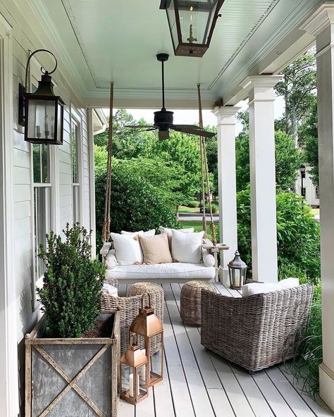 Modern Farmhouse Porch Decor, Modern Farmhouse Porch, French Country Rug, Farmhouse Porch Decor, Porch Styles, Front Porch Design, Charleston Homes, Farmhouse Front Porches, Porch Furniture