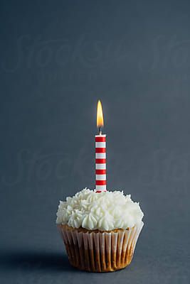 Charcoal Background, Birthday Cake Pictures, Art Cake, 100th Birthday, Cake Pictures, 1st Anniversary, Designer Candles, Colorful Candles, Cup Cakes