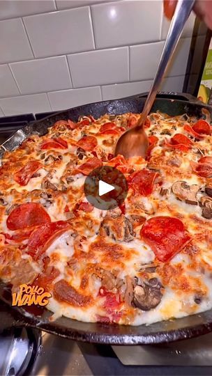 Cream Pizza Sauce, Pepperoni Cream Cheese, Pizza Egg Rolls, Bacon Taco, Cream Cheese Spinach, Pizza Sticks, Pizza Dip, Egg Roll Recipes, Baked Potato Soup