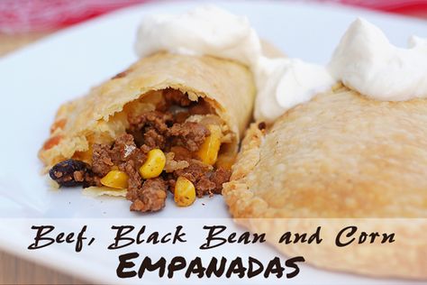 Corn Empanadas, Bean Empanadas, Black Bean Empanadas, Empanada Recipes, Beef Entrees, Black Bean And Corn, Beef Empanadas, Pie Crusts, Venison Recipes