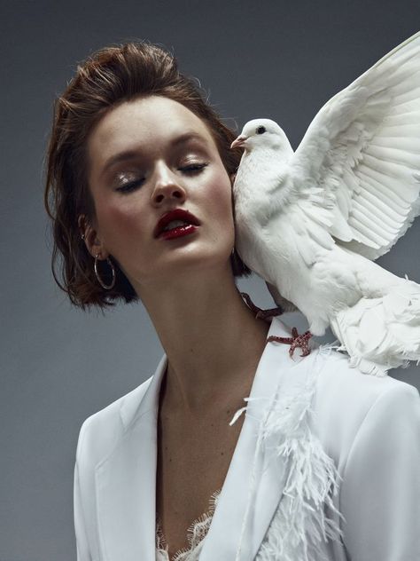 Bird Photoshoot, Bird Fashion, Mode Editorials, White Dove, Fashion Designing, Lady Bird, Body Reference, Creative Portraits, Portrait Inspiration