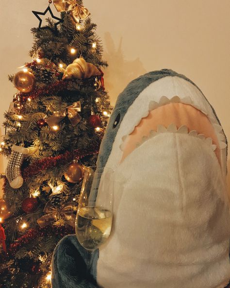 Shark Aesthetic Wallpaper, Blahaj Shark, Ikea Shark, Sharks, Aesthetic Wallpaper, Christmas