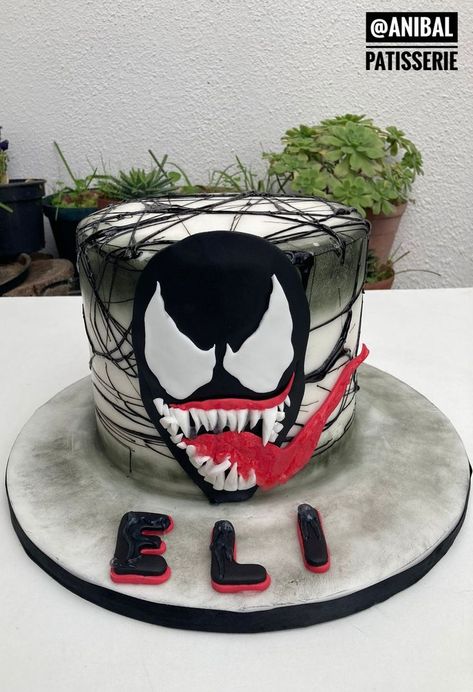 Venom Cake, Venom Party, Venom Birthday, Venom Vs Carnage, Spider Man Birthday Party, 13th Birthday Ideas, Hero Cake, Man Birthday Party, Spider Man Birthday