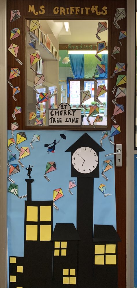 Mary Poppins Door Decoration, Mary Poppins Classroom Door, Mary Poppins Bulletin Board, Mary Poppins Classroom Theme, Mary Poppins Decorations, Mary Poppins Crafts, Book Classroom Themes, Mary Poppins Classroom, Kindergarten Door