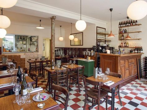 Banquette Restaurant, Restaurant Banquette, Paris Bistro, Restaurant Paris, Parisian Life, French Cafe, Vintage Cafe, Bar Interior, Paris Restaurants