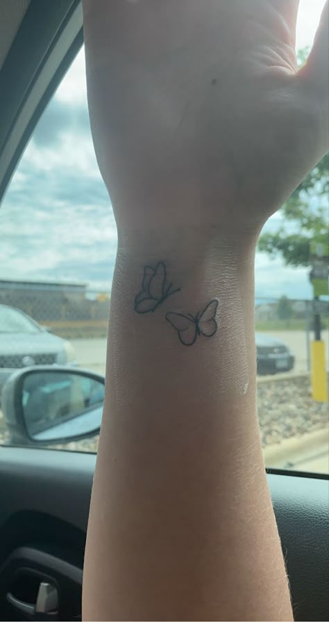 Tattoo Inspo For Mom, Mum And Daughter Tattoo Butterfly, Hope Butterfly Tattoo, First Tattoo Ideas Butterfly, Simple Mom Daughter Tattoos, Small Butterfly Tattoo On Wrist Simple, Tony Tattoo Ideas, First Tatoos Idea Women, Butterfly Tattoo Ideas Female