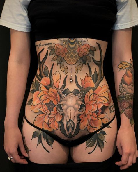 Lower Belly Tattoos, Abdomen Tattoo, Lower Stomach Tattoos, Tummy Tattoo, Berlin Tattoo, Stomach Tattoos Women, Neotraditional Tattoo, Tattoos Infinity, Belly Tattoos