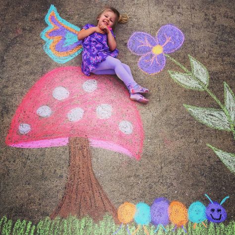 Unicorn Chalk Art, Fairy Chalk Art, London Crafts, Chalkboard Pictures, Chalk Pictures, Chalk Art Festival, Chalk Photos, Fun Chalk Art, Crafts To Do When Your Bored