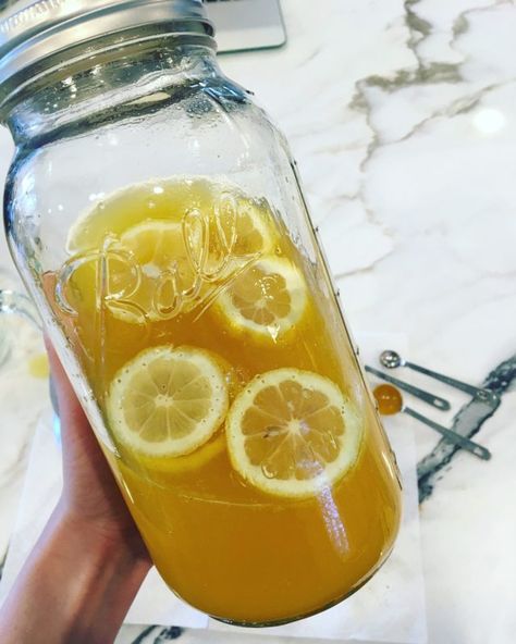 Anti-Inflammatory Turmeric Lemonade • total body nourishment | lauren venosta Turmeric Lemonade, Turmeric Drink, Ginger Lemonade, Anti Inflammation Recipes, Anti Inflammation, Turmeric Tea, Homemade Drinks, Lemonade Recipes, Healthy Routine