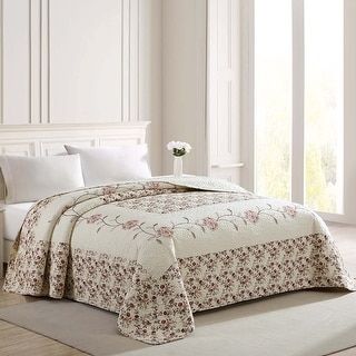 Porch & Den Isaac Floral Motif White Cotton Oversized Bedspread - On Sale - Bed Bath & Beyond - 16431220 White Bedspreads, Vintage Bedspread, Bedding Basics, Quilted Bedspreads, Bedding Stores, Make Your Bed, Soothing Colors, Bedspreads, Modern Luxury