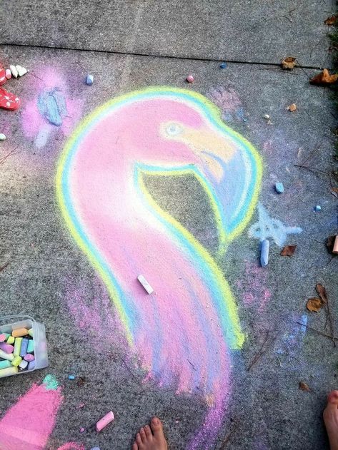 Easy Chalk Drawings, Summer Chalkboard Art, Street Chalk Art, Chalk Activities, Fun Chalk Art, Art Shed, Chalk Design, Chalk Wall, Sidewalk Chalk Art