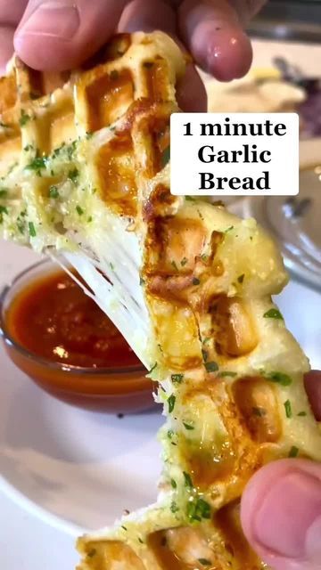 Cheesy Garlic Bread, Heart Food, Easy Snack Recipes, Interesting Food, Waffle Maker, Daily Grind, Search Bar, Amazing Recipes, Dinner Dishes