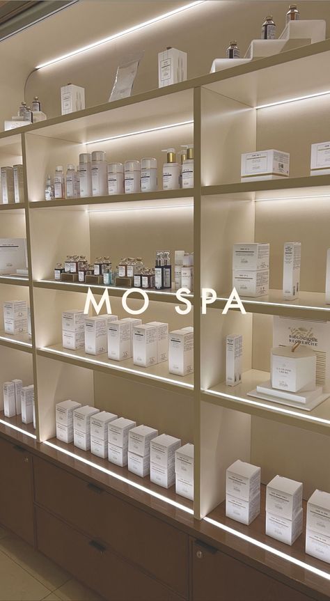 Curved Retail Display, Skin Care Interior Design, Skincare Shop Interior Design, Med Spa Retail Display, Skincare Store Aesthetic, Skin Care Store Design, Cosmetics Store Interior Design, Skincare Window Display, Skincare Store Display