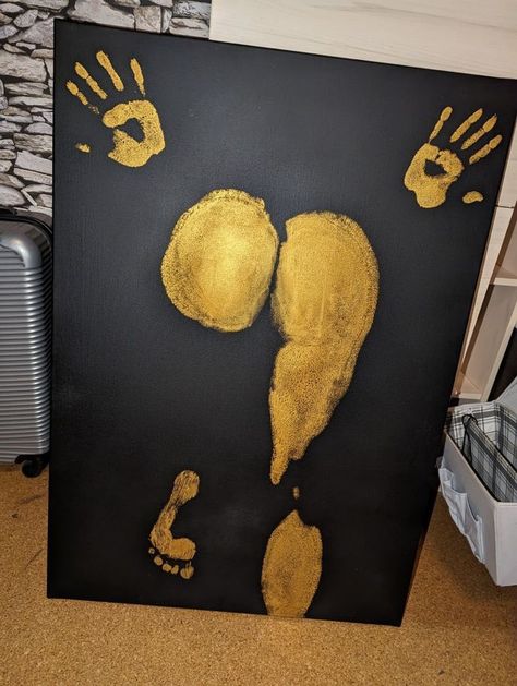 Spicy Gifts For Him, Sick Drawings, Leg Painting, Silhouette Painting, Silhouette Stencil, Cadeau Diy, Canvas Painting Diy, Canvas Gift, Creative Drawing