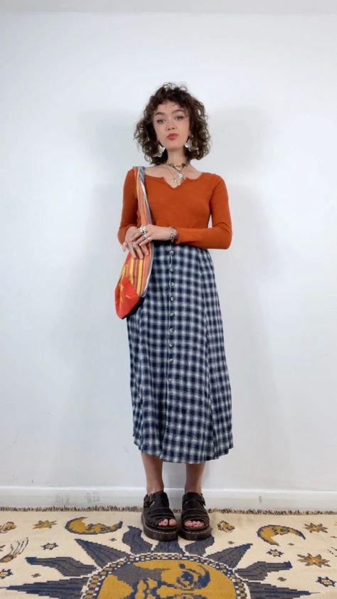 Whimsical Work Outfit, Jewel Tone Outfits Casual, Artsy Fashion Aesthetic, Art Teacher Outfits Aesthetic, Colorful Workwear, Vintage Aesthetic Style, Sophie Seddon, Artsy Style Outfits, Artsy Outfit