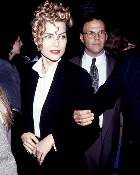 MP Michel Pfeiffer, Poodle Hair, Kim Basinger, Michelle Pfeiffer, Actrices Hollywood, Classic Beauty, American Actress, New Hair, Hair Inspo