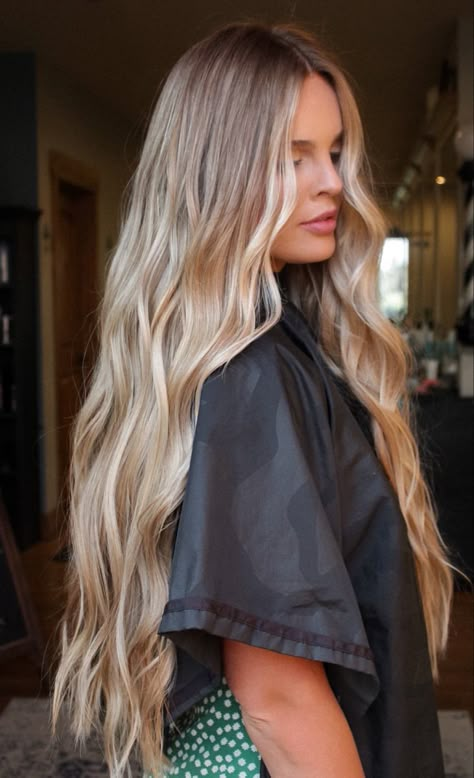 Sombre Hair Blonde Balayage, Sombre Hair Blonde, Honey Platinum Blonde, Long Honey Blonde Hair, Blonde Hair Morenas, Long Wavy Blonde Hair, Blonde Balayage Honey, Cool Blonde Hair Colour, Sombre Hair