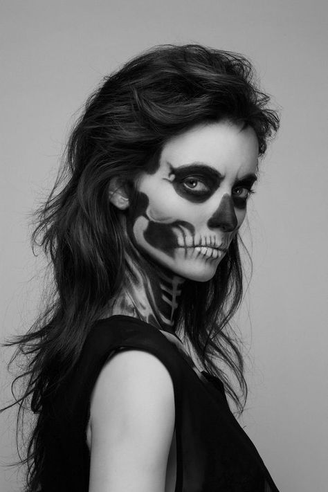 Skeleton Girl, Skeleton Makeup, Halloween Makeup Scary, Skull Makeup, Fx Makeup, A Skeleton, Halloween Make Up, Up Halloween, Halloween Inspiration