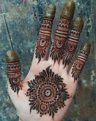 121 Simple mehndi designs for hands || Easy Henna patterns with Images | Bling Sparkle Mehndi Designs Finger, Henna Hand Designs, Round Mehndi Design, Tato Henna, Eid Mehndi Designs, Mehndi Designs 2018, Henna Tattoo Hand, Henna Art Designs, Mehndi Design Pictures