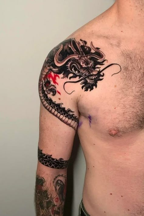 Kaido ! Kaido Tattoo Ideas, Kaido One Piece Tattoo, Japanese Dragon Tattoo Designs, Dragon Tattoo Chest, Aztec Tattoos Sleeve, Kaido One Piece, Dragon Tattoo Meaning, Dragon Tattoo Ideas, Red Dragon Tattoo