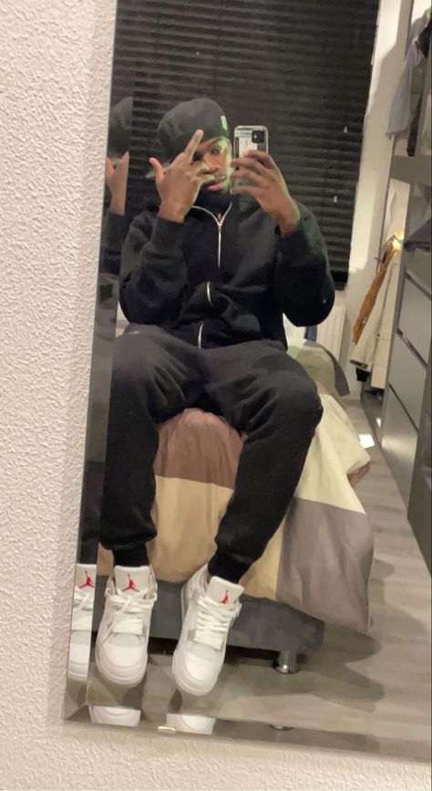 Jordan 4 Oreo Outfit, Jordan 4 Oreo, Streetwear Tracksuit, Outfit Streetwear, Oreo, Jordan, Mirror Selfie