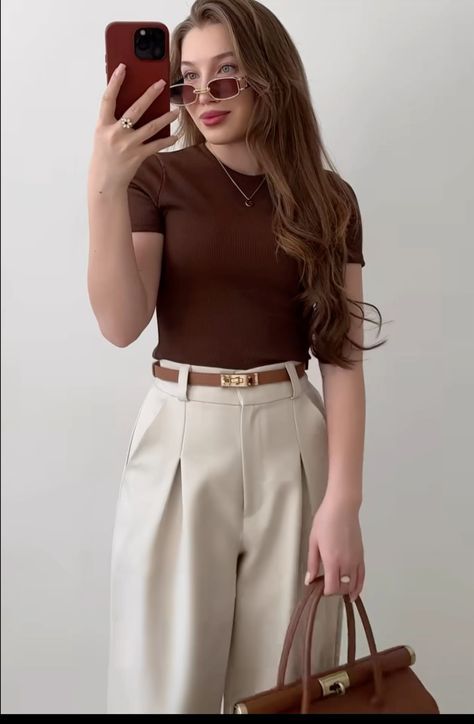 Basic Office Outfits Women, Old Money Fashion, Professional Outfit, Money Fashion, Casual Chic Outfits, Corporate Style, Everyday Fashion Outfits, Casual Day Outfits, Elegante Casual