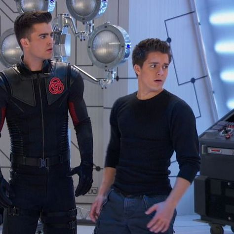 Chase And Adam Davenport, Lab Rats Elite Force Chase And Kaz, Adam Lab Rats, Adam Davenport, Lab Rats Chase, William Brent, Chase Davenport, Billy Unger, Mighty Med