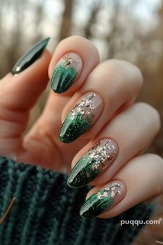 Nail Art Paillette, Emerald Nails, Witch Nails, Green Nail Art, Formal Nails, Green Nail Designs, Cute Gel Nails, Prom Nails, Nail Art Ideas