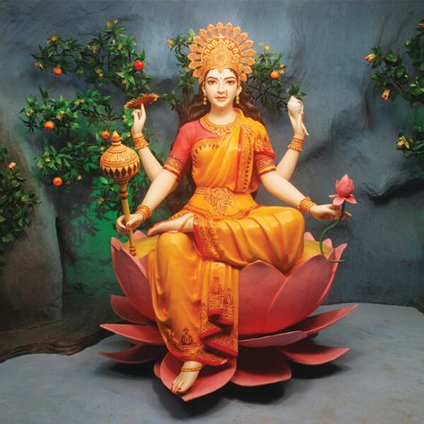 Maa Brahmacharini – Second Avatar of Durga: Maa Brahmacharini is worshipped on the Second Day of Navaratri. Brahmacharini is the goddess who performed ‘Tapa’ (penance) {Brahma – Tapa, Charini –Performer}. Maa personifies love and loyalty. She holds Japa Mala in her right hand and Kamandal in the left hand. She is also called as ‘Uma’ and ‘Tapacharini’ and provides knowledge and wisdom to her devotees. Godess Laxmi, Navratri Devi Images, Nav Durga, Laxmi Mata, Lakshmi Mata, Durga Photo, Maa Laxmi, Goddess Kali Images, Adi Shankaracharya