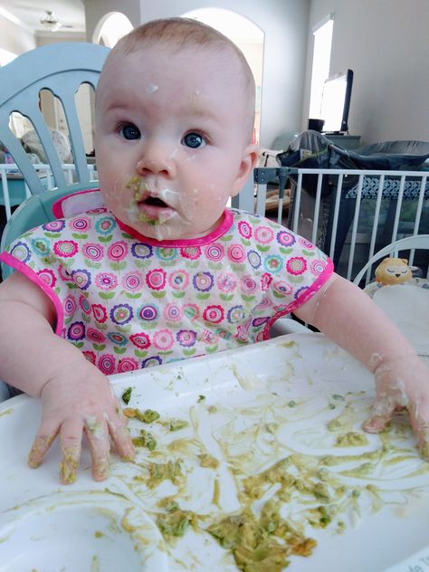 These first foods are perfect for baby-led weaning, especially if you're nervous about choking. Click to read more about my favorite products to use with the baby-led weaning method! | First Foods | Starter Foods | Avocado | Banana | Yogurt | 6 Months | BLW | #babyledweaning #firstfoods #blw #ideas #startingsolids #solids #baby #recipes #meals #easy #nutritious Baby Led Weaning First Foods, Yogurt Melts, First Foods, Baby Feeding Schedule, Baby Led Weaning Recipes, Baby First Foods, Weaning Recipes, Avocado Banana, 6 Month Old Baby