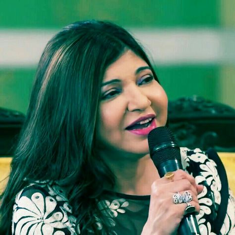 #AlkaYagnik #SingerAlkaYagnik #Alka_Yagnik #MelodyLane #Bollywood Alka Yagnik Photos, Bollywood Singers, Alka Yagnik, Best Music Artists, Romantic Couple Images, National Film Awards, Indian Music, Indian Language, Cute Good Morning