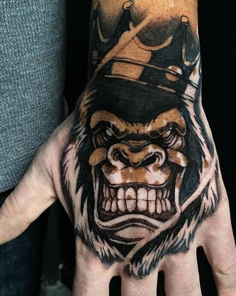 Gorilla King Tattoo, Monkey Hand Tattoo, Tattoo Aesthetic Hand, Gorilla Hand Tattoo, Tattoo Designs Baddie, Aesthetic Hand Tattoo, Realism Tattoo Sleeve, Cool Hand Tattoos, Baddie Tattoo Ideas