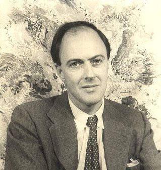 Roald Dahl (1916 - 1990) Author of "Charlie and the Chocolate Factory" and "James and the Giant Peach" among many books Ronald Dahl, James And Giant Peach, Patricia Neal, The Twits, Prinz Charles, The Giant Peach, Camilla Duchess Of Cornwall, Quentin Blake, Gitman Vintage