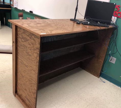 Minimalist Teacher Desk, Diy Teacher Desk, Teacher Podium, Teacher Desks, Teacher Desk Areas, Desk Arrangement, 7th Grade Classroom, 2023 Classroom, Desk Arrangements