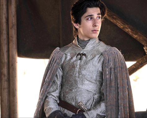 Robin Arryn, School Sucks, Neville Longbottom, Traditional Dishes, Mind Blowing Facts, Street Foods, Web News, Harrison Ford, Costume Shop