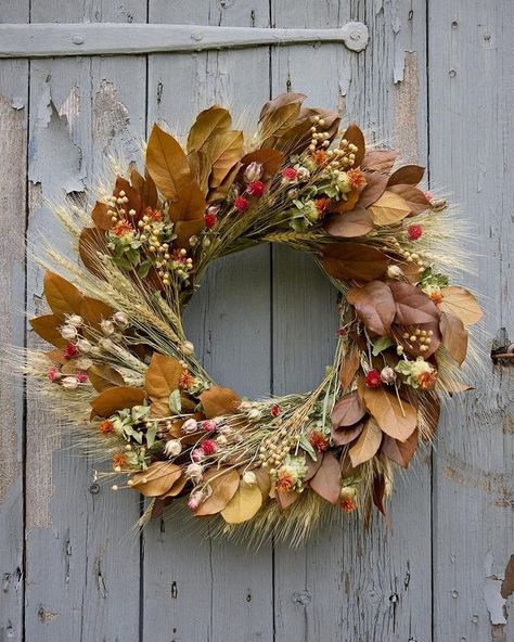 Dried Wreaths, Dried Wreath, Globe Amaranth, Natural Wreath, Flower Meanings, Felt Garland, Harvest Decorations, Seasonal Wreaths, Wreaths & Garlands