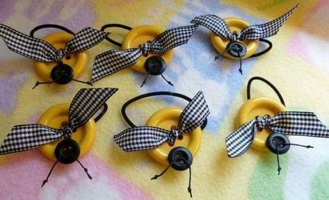 Bee Hives Diy, Bumble Bee Craft, Bee Hive Craft, Honey Bee Decor, Bee Party, Bee Baby, Bee Baby Shower, Bee Crafts, Bee Decor