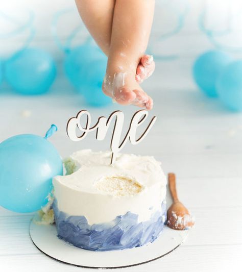 25 Crazy 1st Birthday Cake Smash Ideas For Your Little One One Year Birthday Cake, Cake Smash Ideas, Smash Cake First Birthday, Cake Designs For Boy, 1st Bday Cake, Boys First Birthday Cake, Boys 1st Birthday Cake, Baby Boy Birthday Cake, Cake Smash Theme