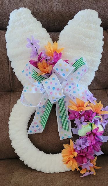 15 Dollar Tree Easter Crafts to Elevate Your Decor Easter Bunny Wreath Diy, Easter Wreath Diy Dollar Stores, Bunny Wreath Diy, Easter Crafts Dollar Store, Dollar Tree Easter Crafts, Easter Spring Wreath, Easter Wreath Diy, Easter Craft Decorations, Mesh Wreath Diy