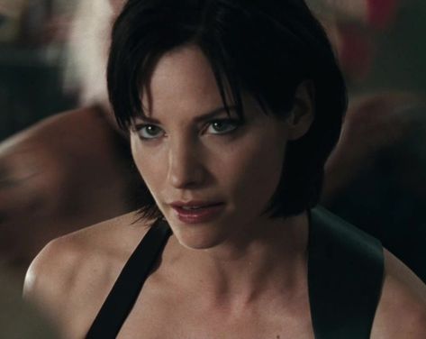 Jill Valentine Live Action, Sienna Guillory Resident Evil, Sienna Guillory, Jill Valentine, Asian Makeup, Resident Evil, Live Action, Gaming, Actors